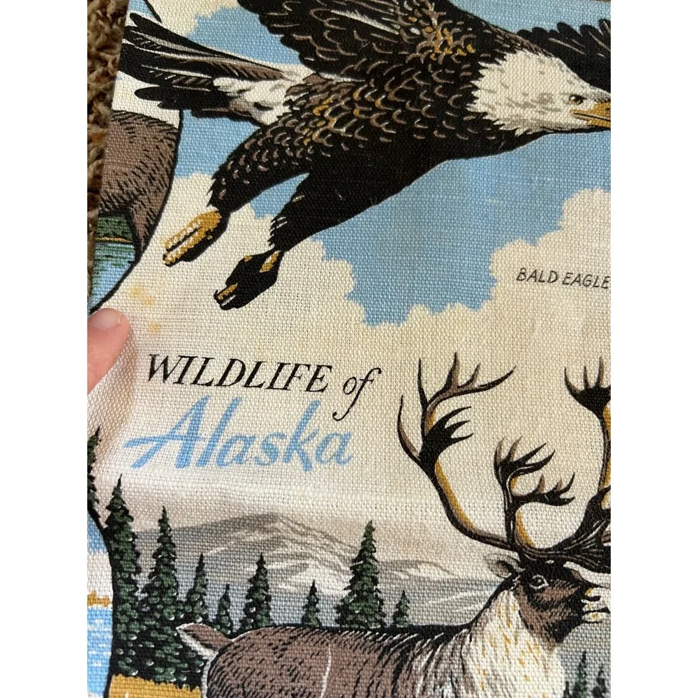 Vintage Stevens Linen Wildlife of Alaska Tea Towel Set 2pc Polar Bear Eagle USA